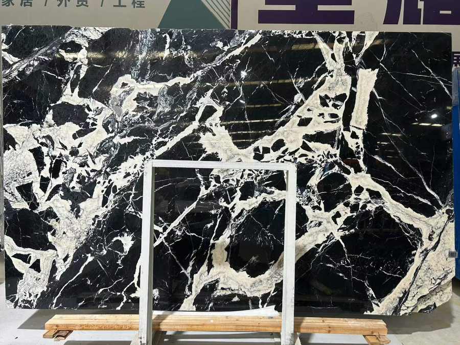 Bvlgary Black — Slab