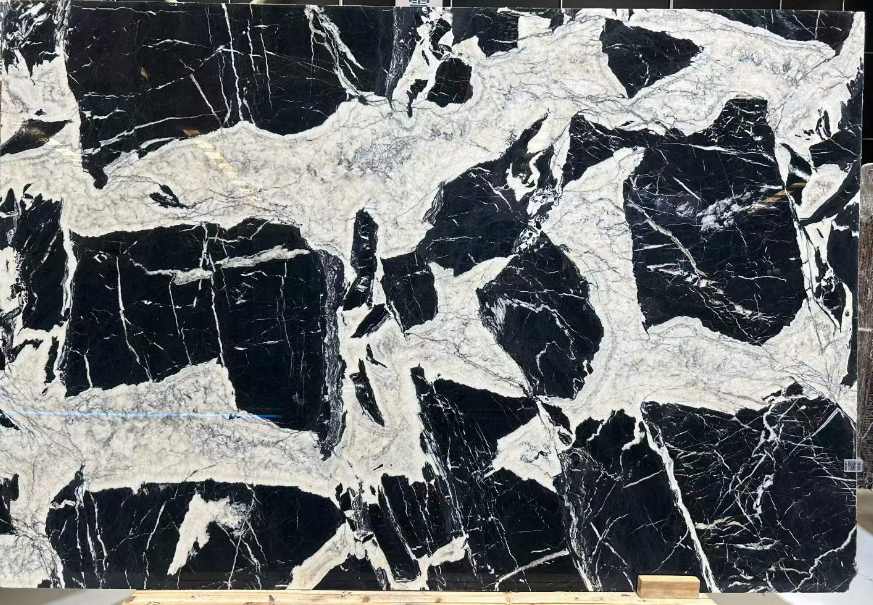 Bvlgary Black — Slab