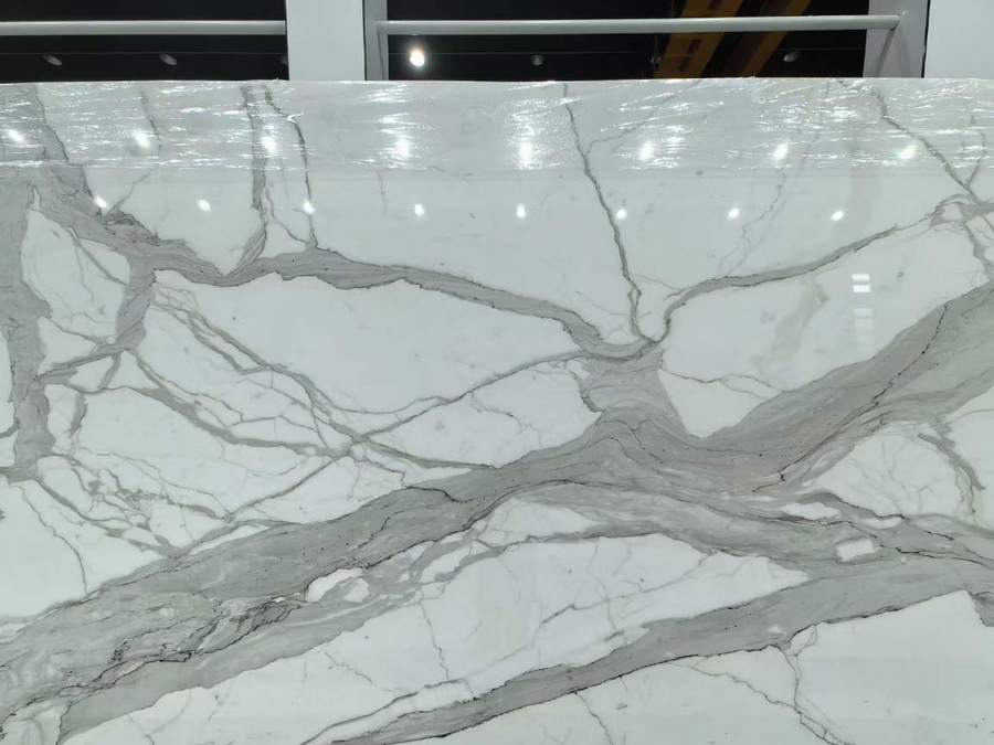 Calacatta — Slab
