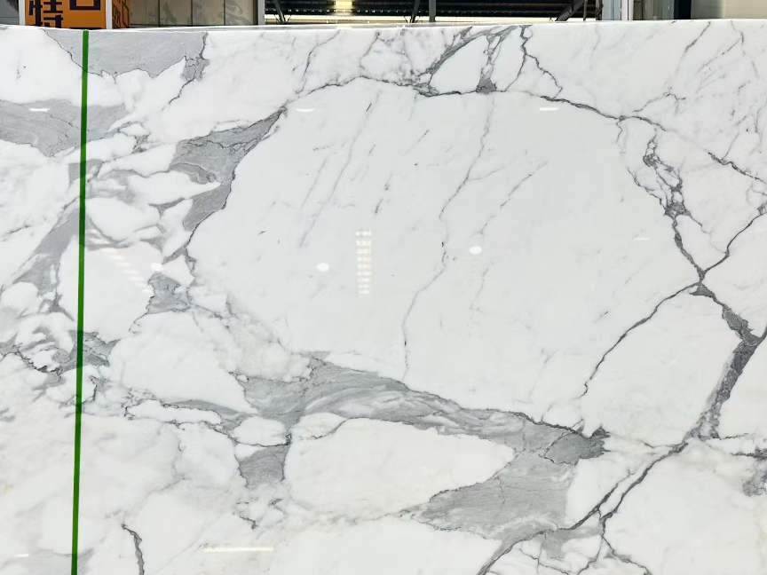Calacatta — Slab