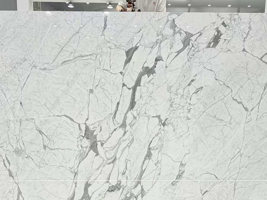 Calacatta — Slab