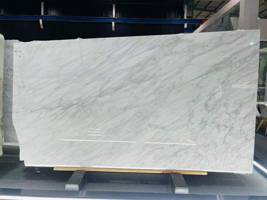 Calacatta Apuana — Slab