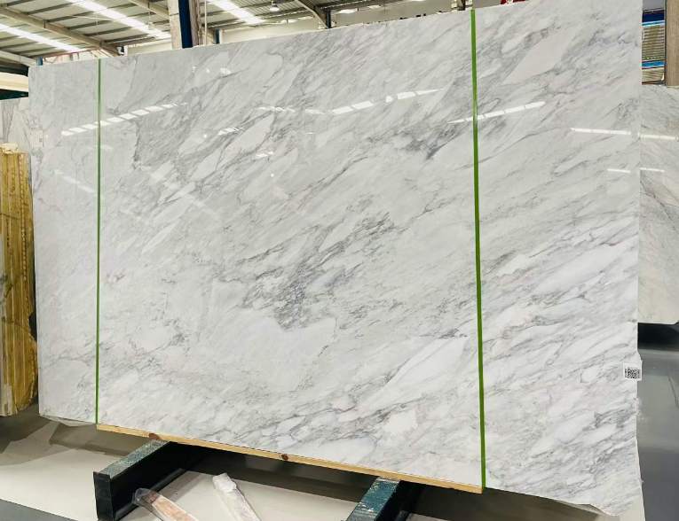 Calacatta Apuana — Slab