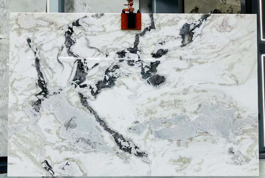Fendi White — Slab