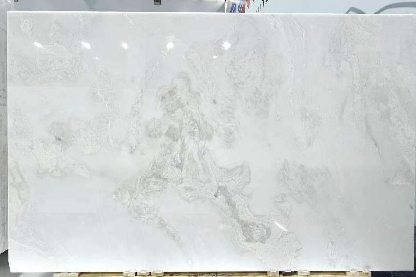 New Fendi White — Slab